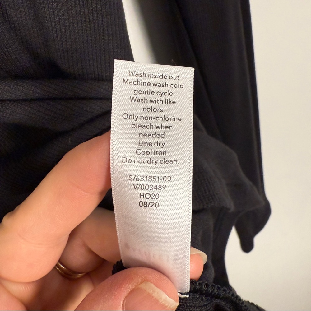 Athleta Cloudlight Stratus Long Sleeve Tee Black Modal Ribbed XS - Picture 8 of 8